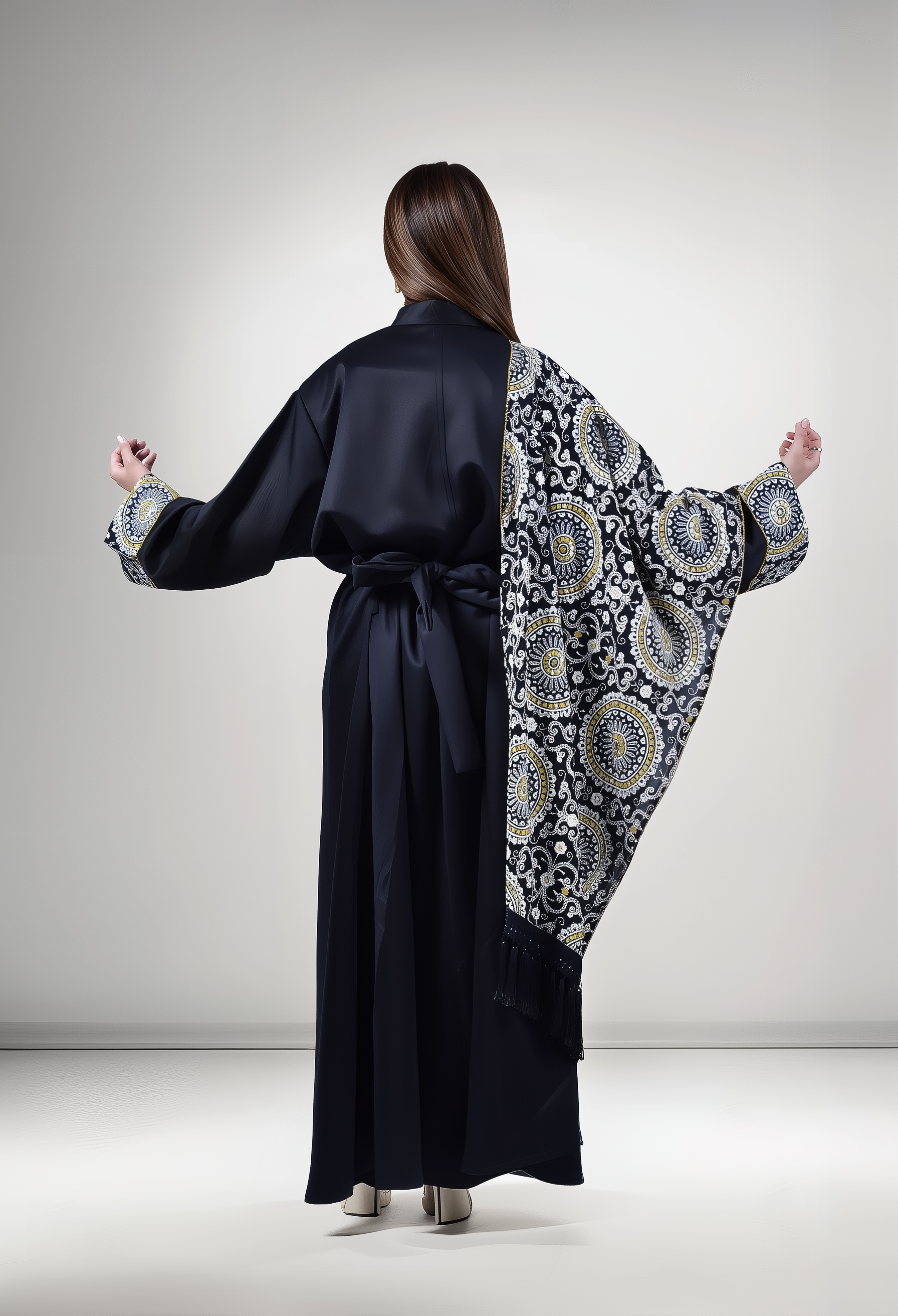 Black & Gold Grace Kuwaiti Ensemble