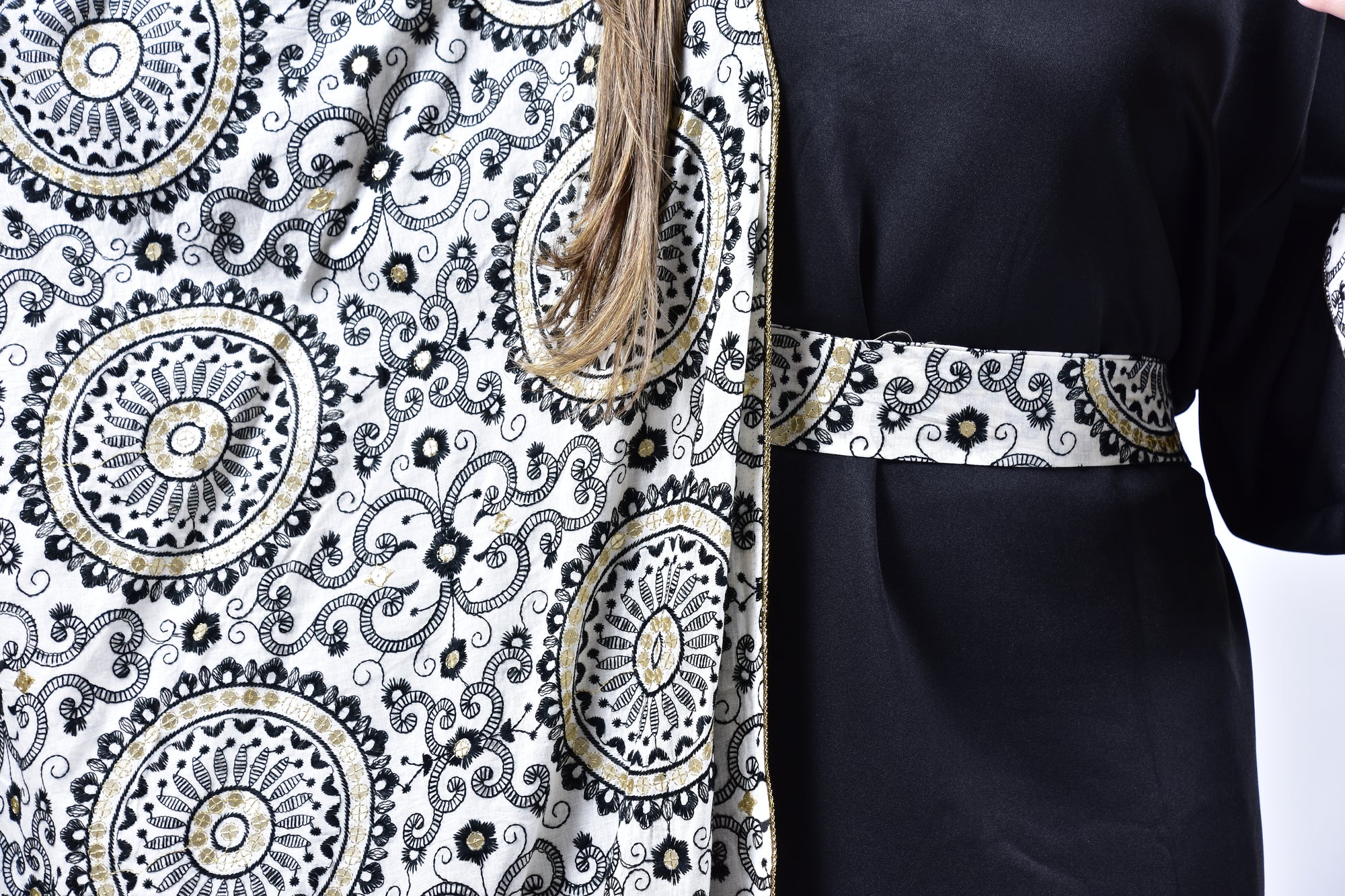 Black & Gold Grace Kuwaiti Ensemble
