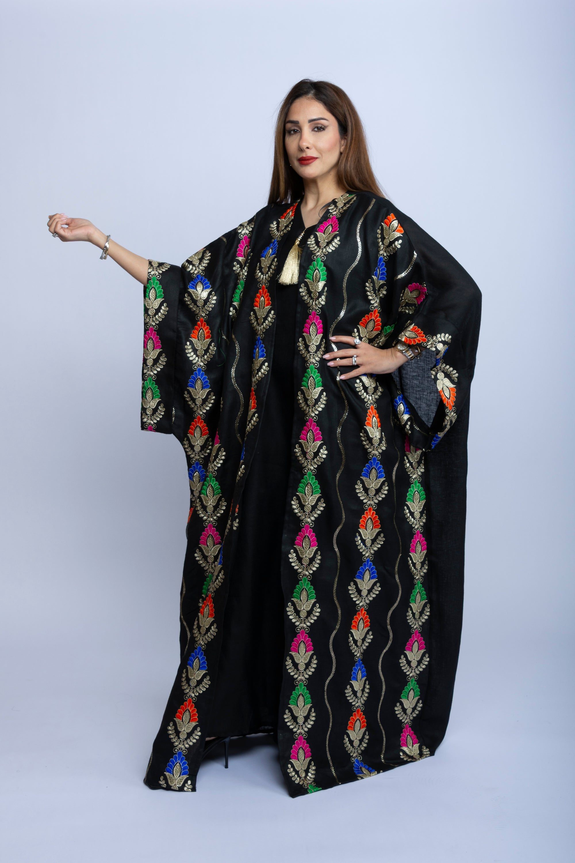 Black Linen Kuwaiti Set with Colorful Embroidered Bishit