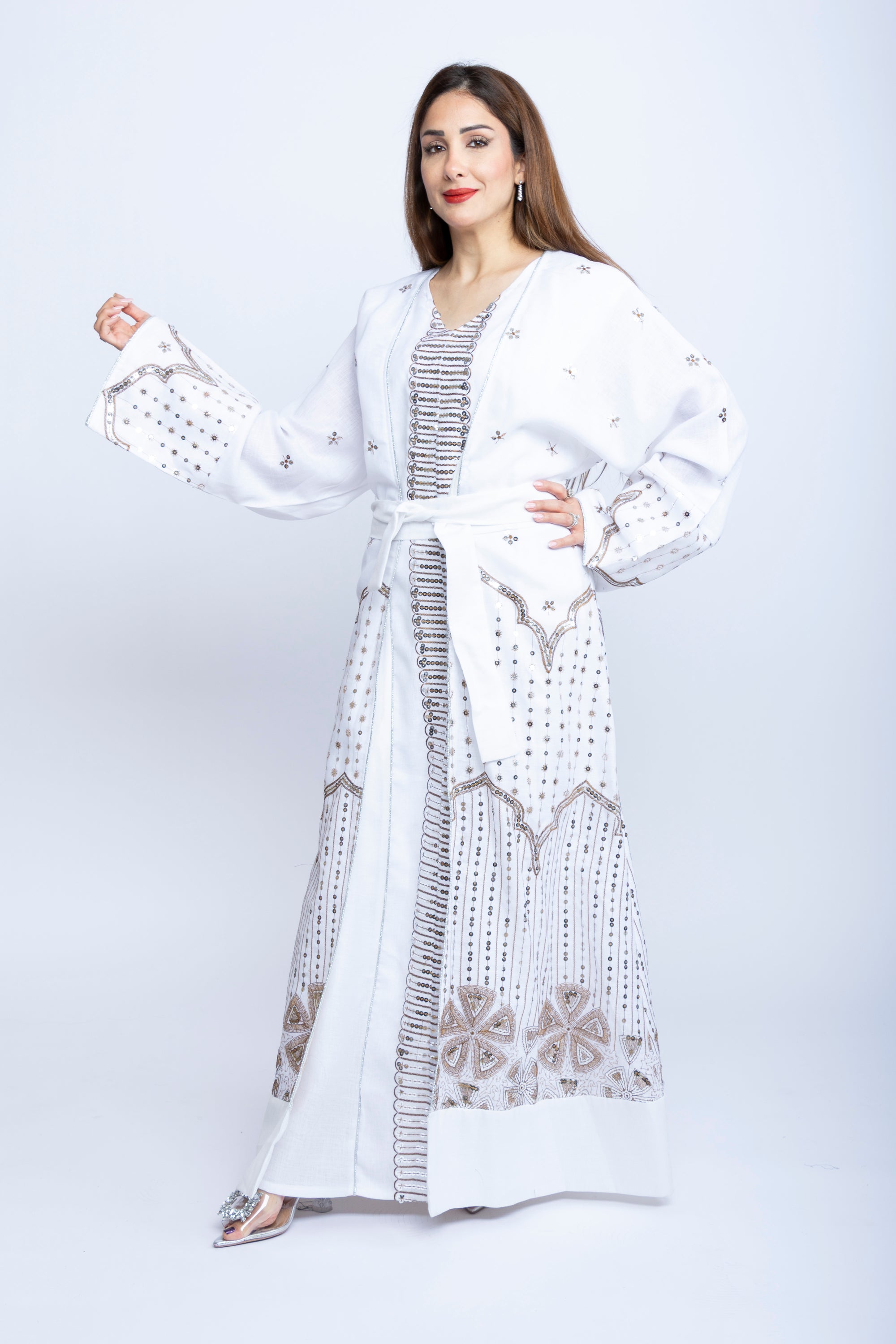 Kuwaiti Linen Kaftan with Silver Embroidery in White