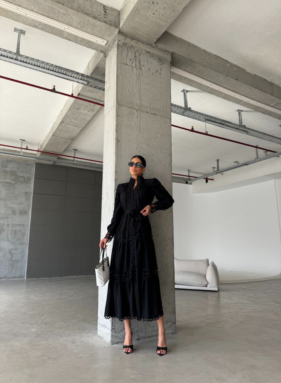 Elegant Black Maxi Dress