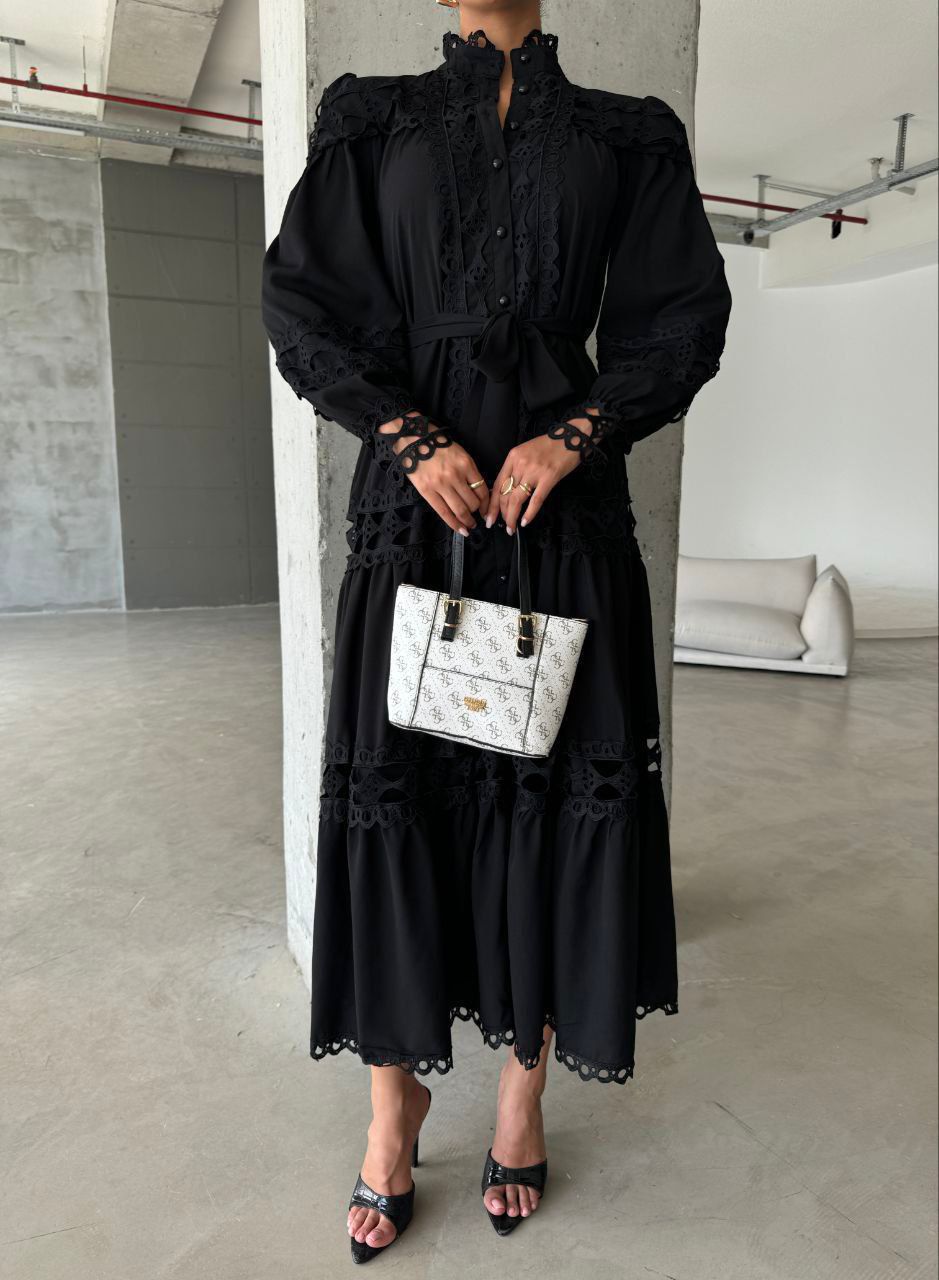 Elegant Black Maxi Dress