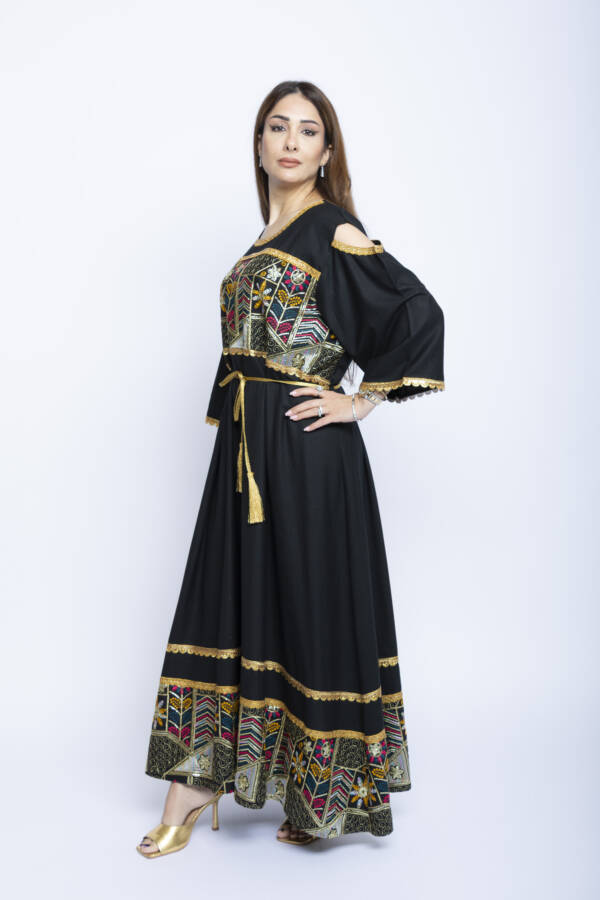 Noor Noir Kuwaiti Embroidered Dress - Image 6