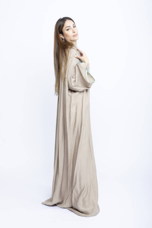 Sahara Glow Kuwaiti Beaded Kaftan - Image 3