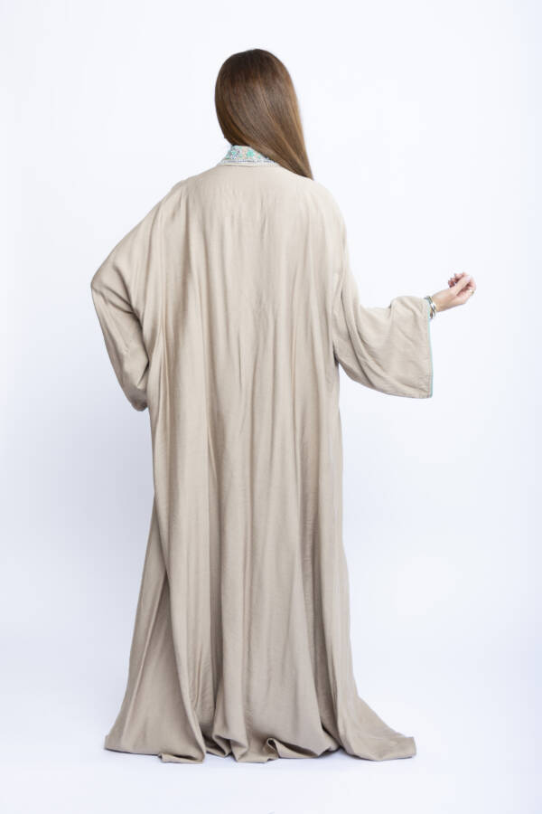 Sahara Glow Kuwaiti Beaded Kaftan - Image 4